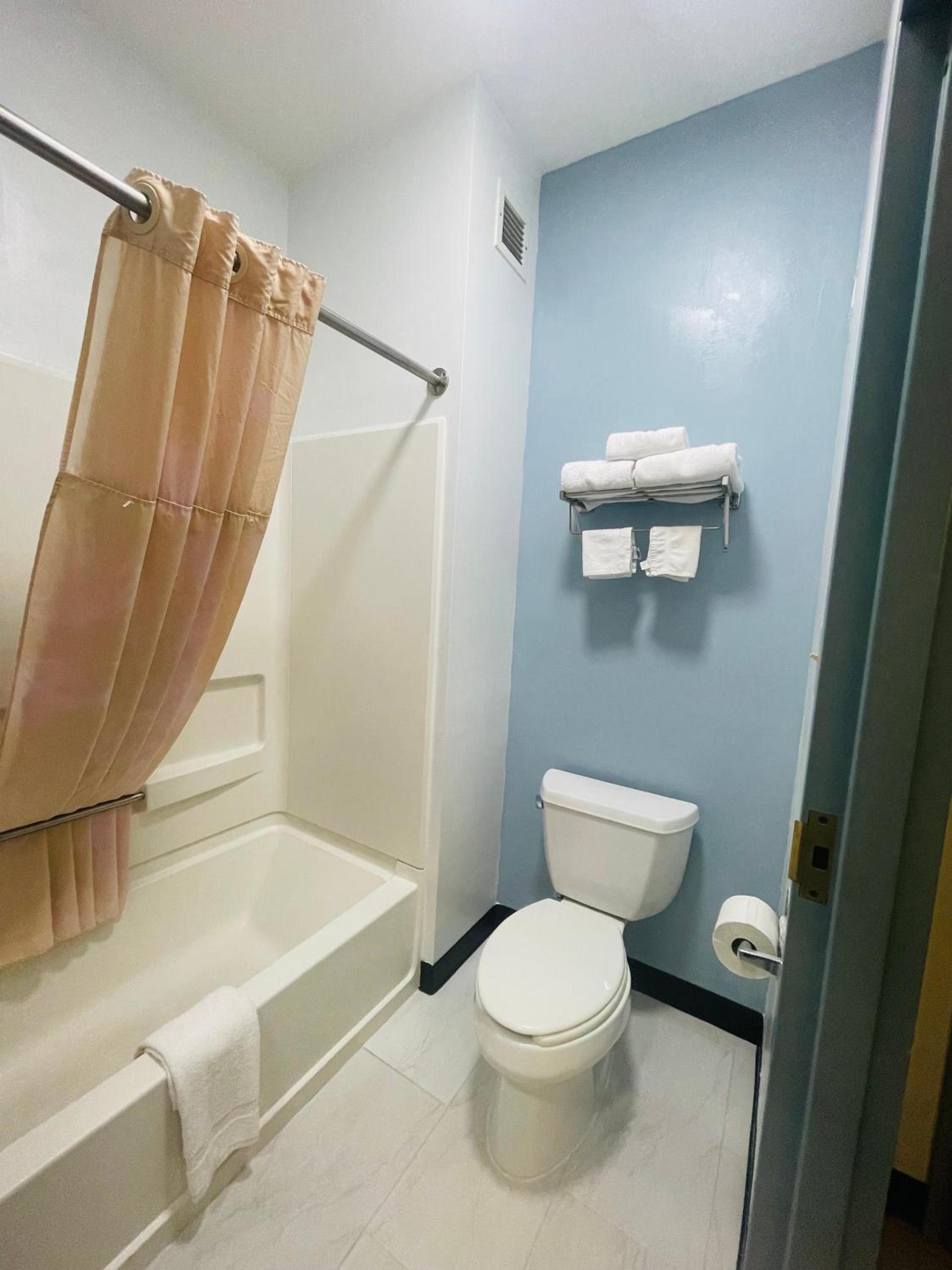 Grand Vista Hotel & Suites photo 26