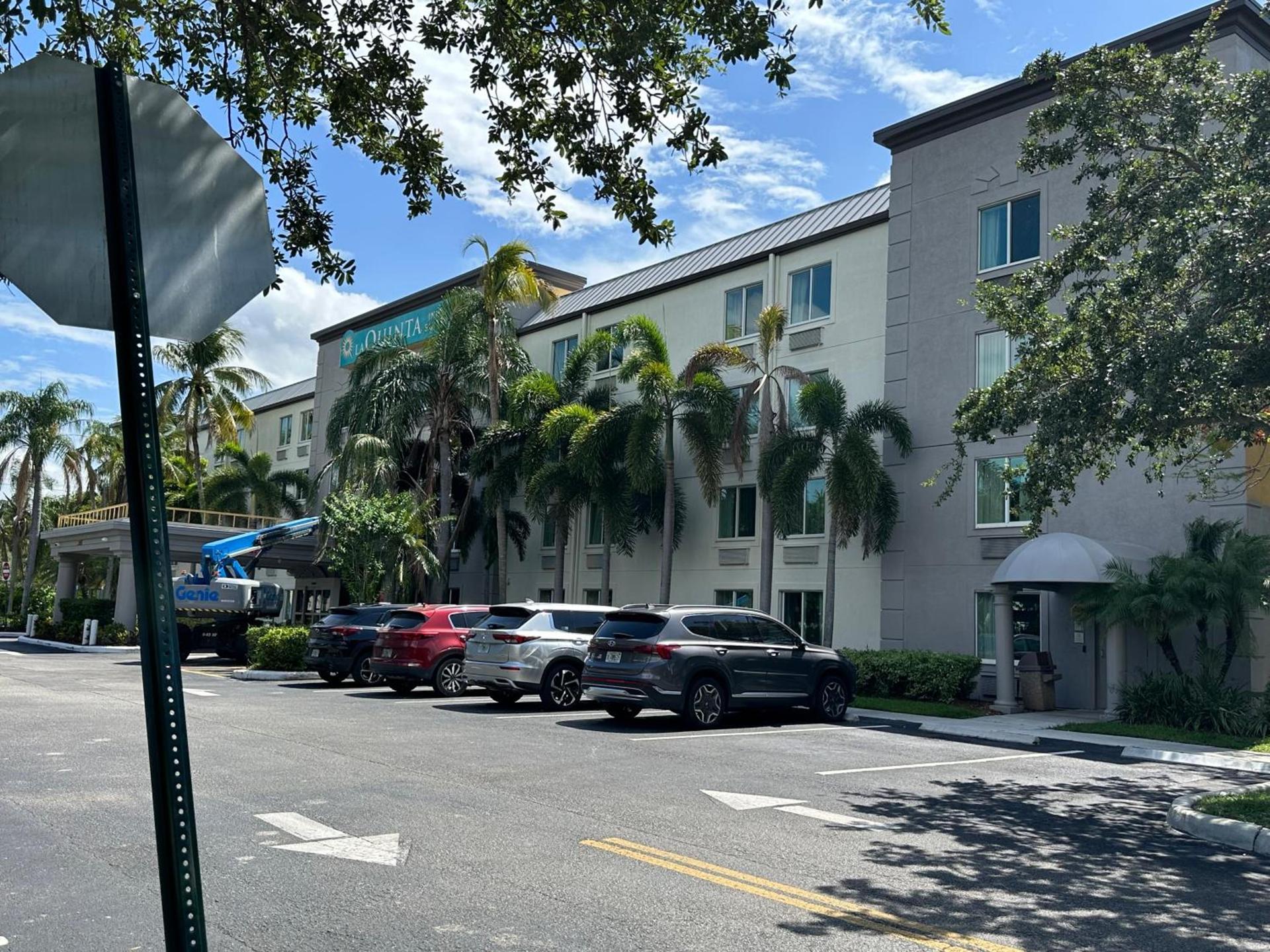 La Quinta Inn & Suites by Wyndham Sawgrass photo 62