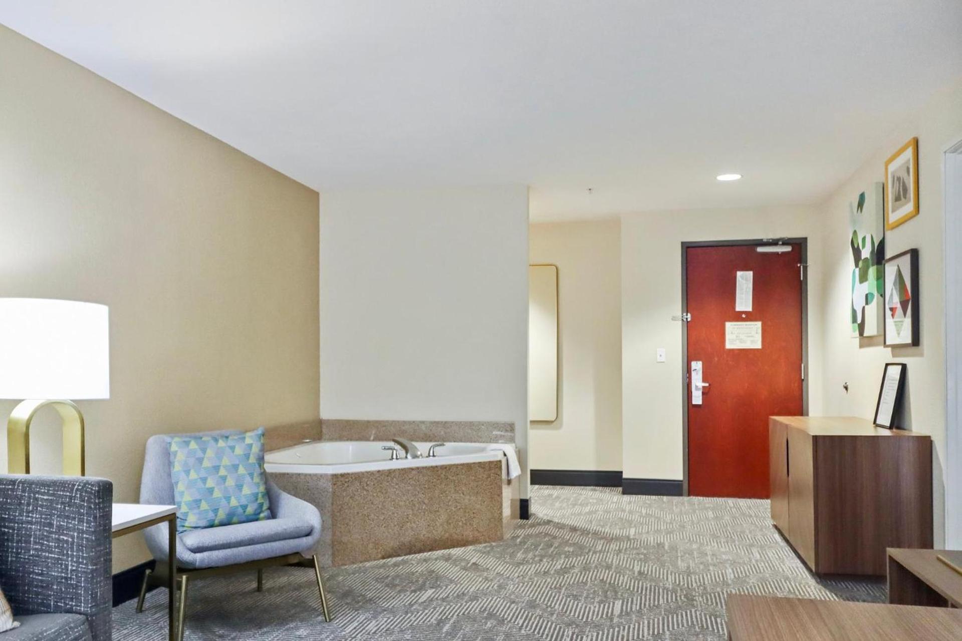 Holiday Inn Quincy by IHG photo 35