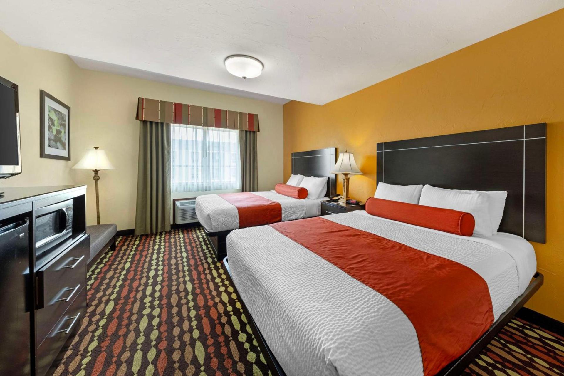 Best Western Greentree Inn & Suites photo 9