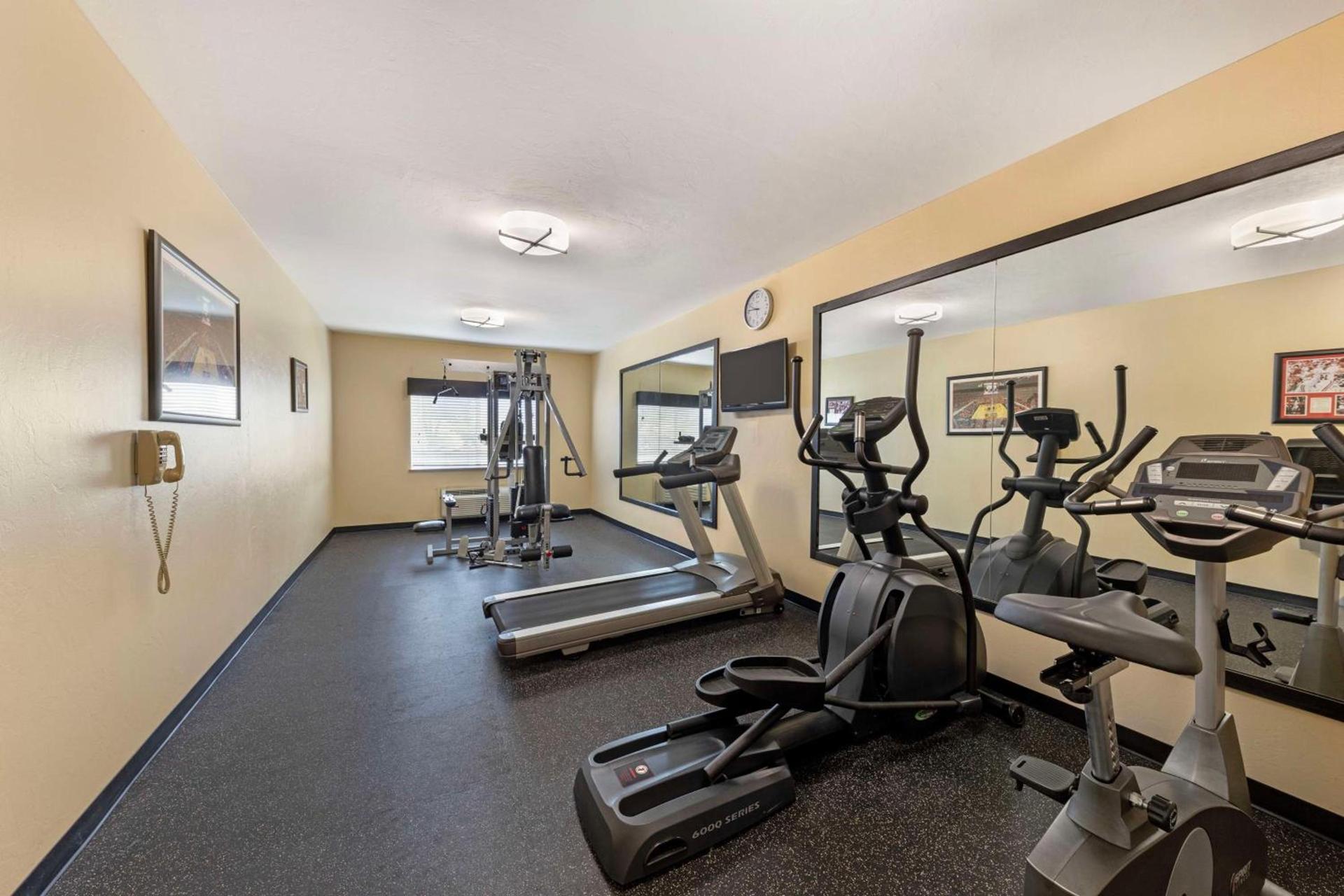 Best Western Greentree Inn & Suites photo 8