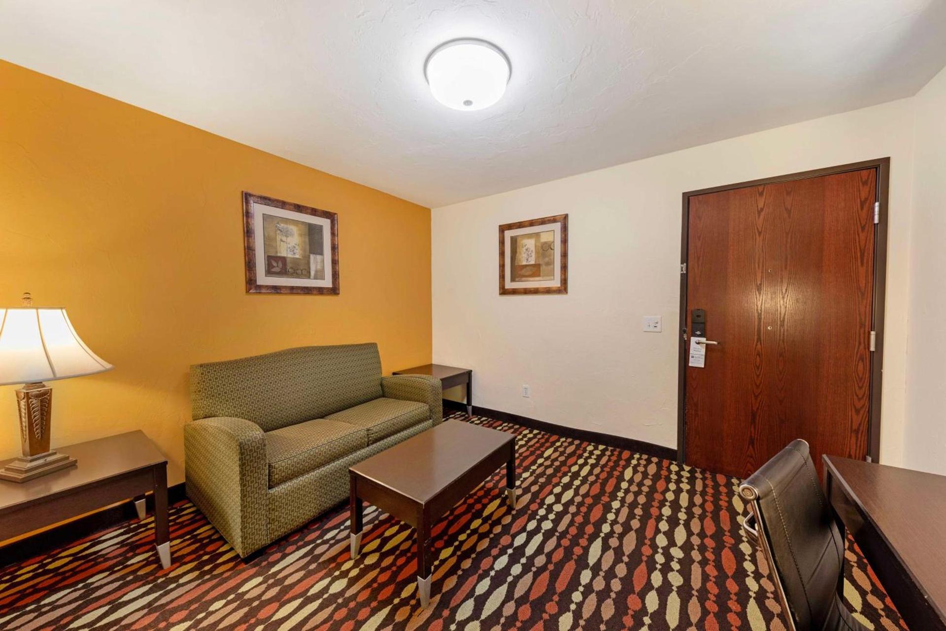 Best Western Greentree Inn & Suites photo 11