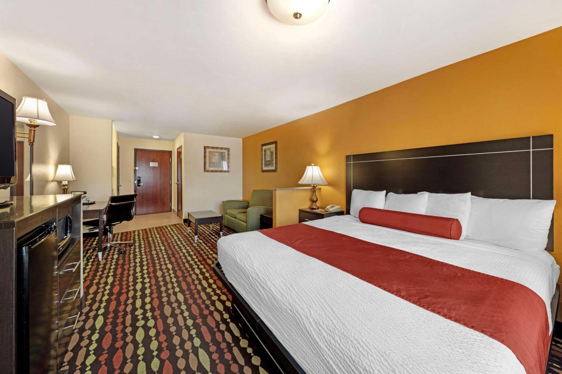 Best Western Greentree Inn & Suites photo 14