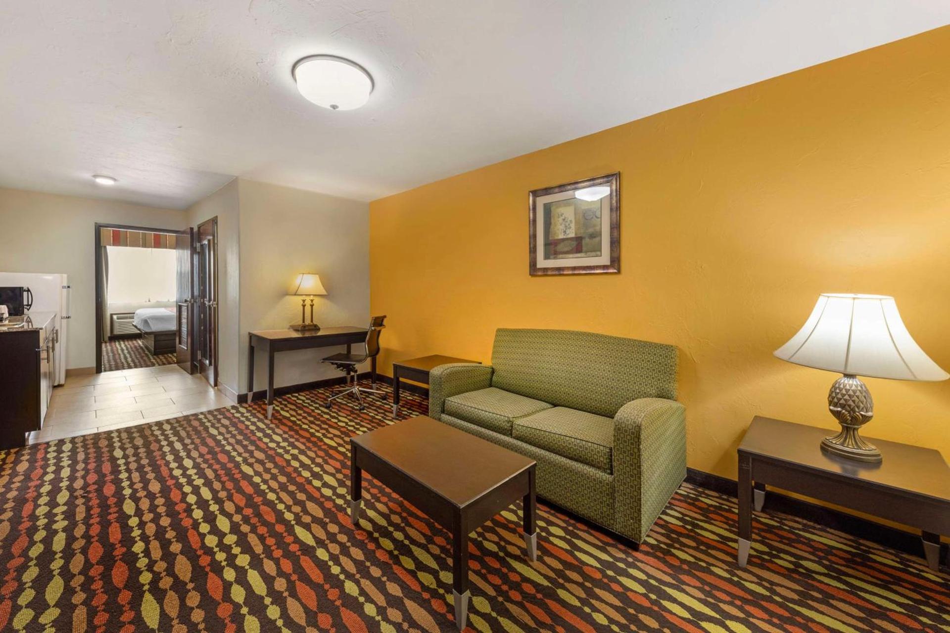 Best Western Greentree Inn & Suites photo 20