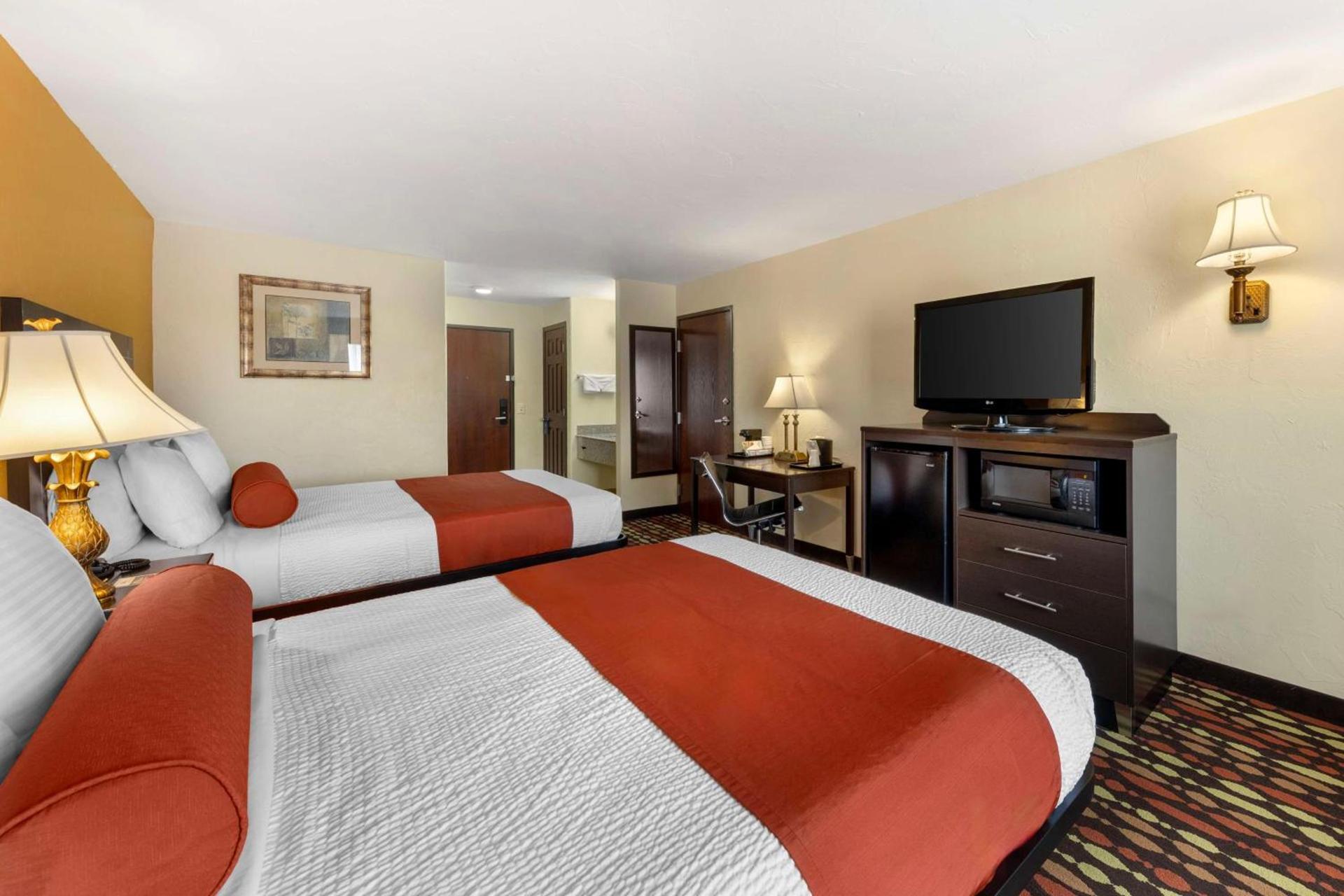 Best Western Greentree Inn & Suites photo 21