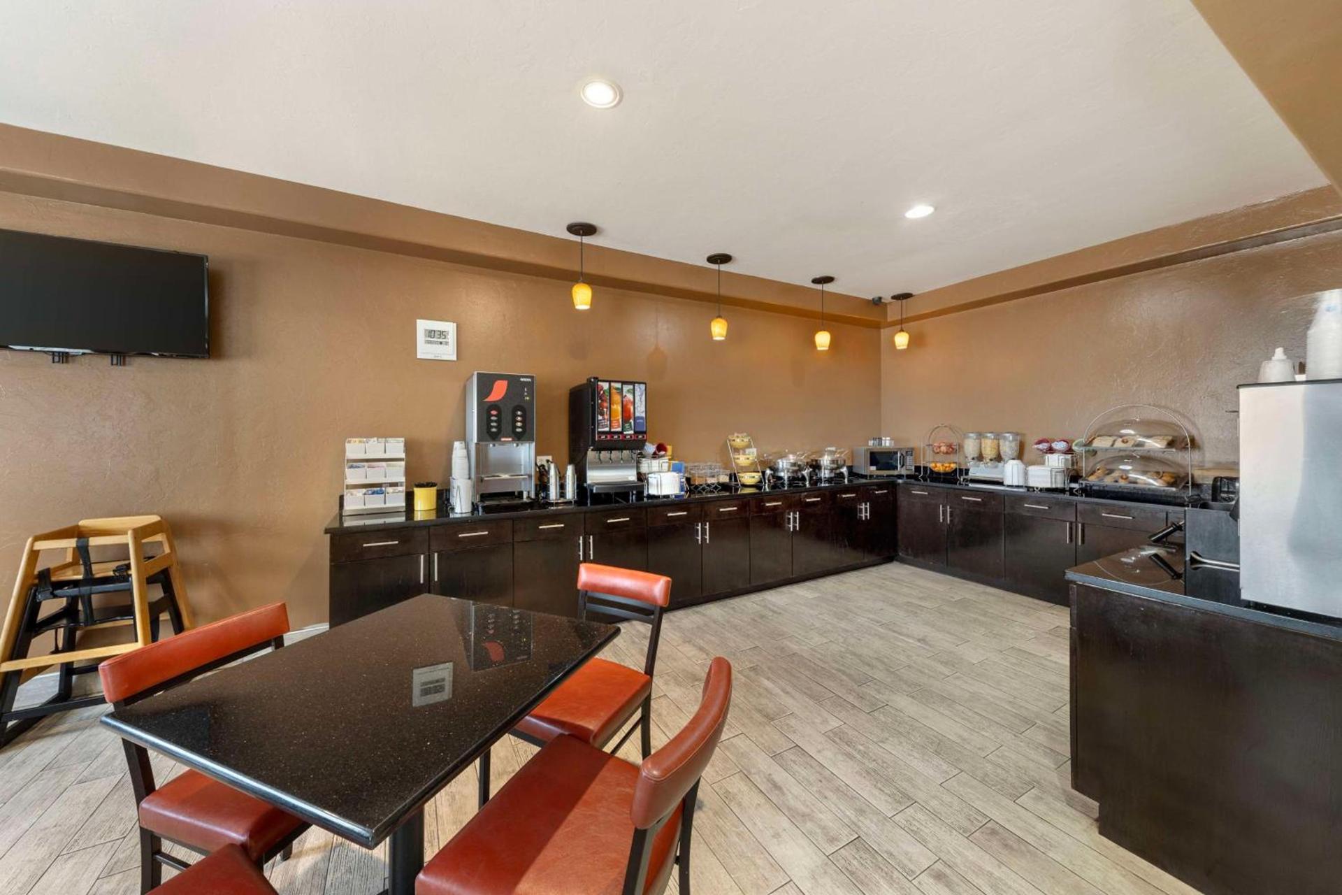 Best Western Greentree Inn & Suites photo 26