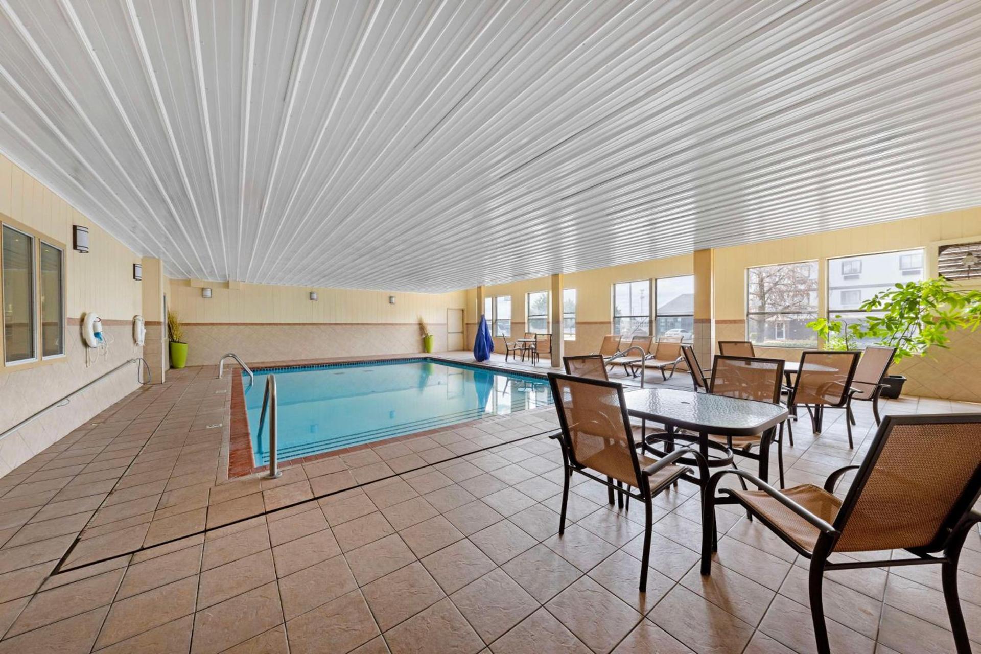 Best Western Greentree Inn & Suites photo 28