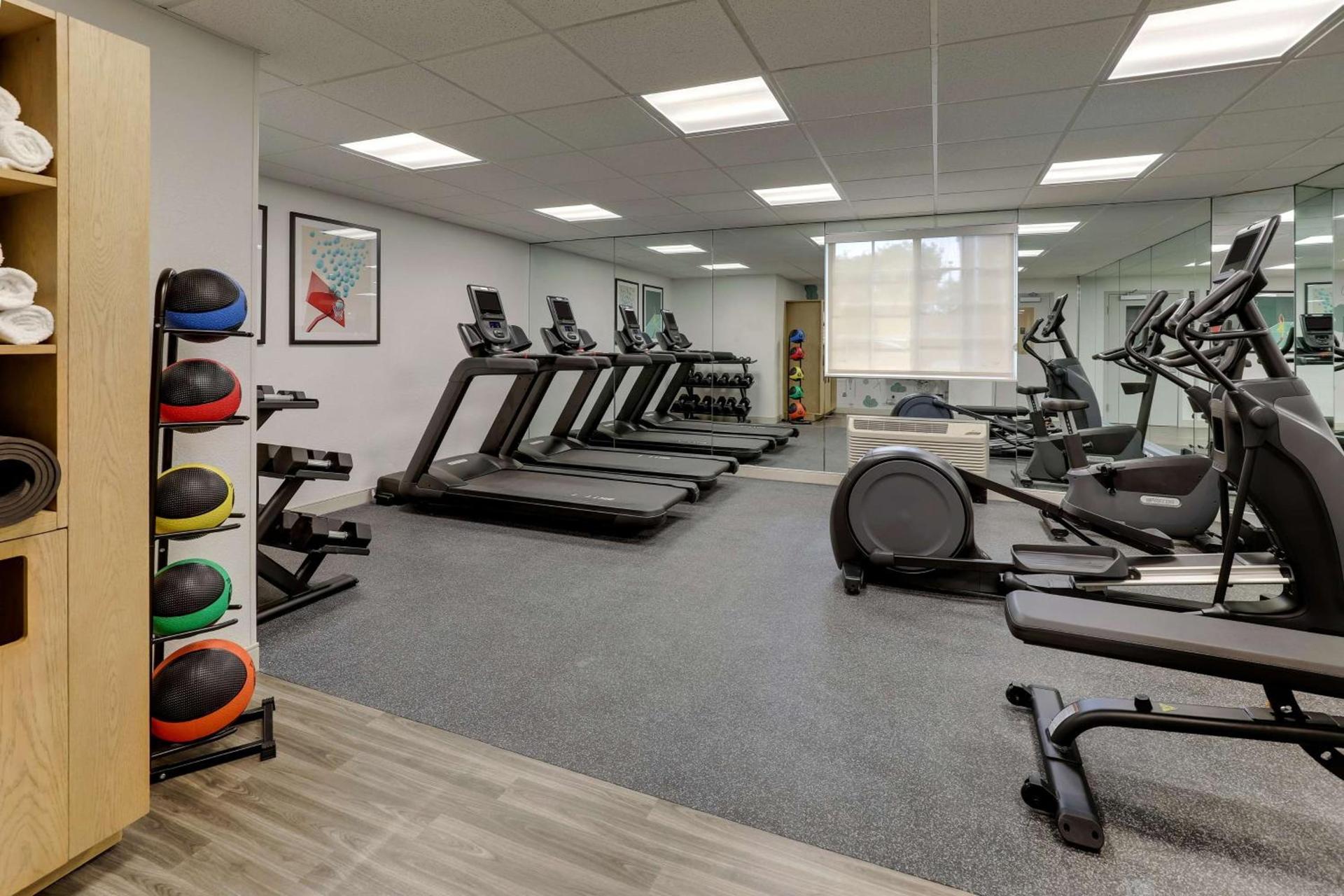 Sonesta Simply Suites Boston Braintree photo 24