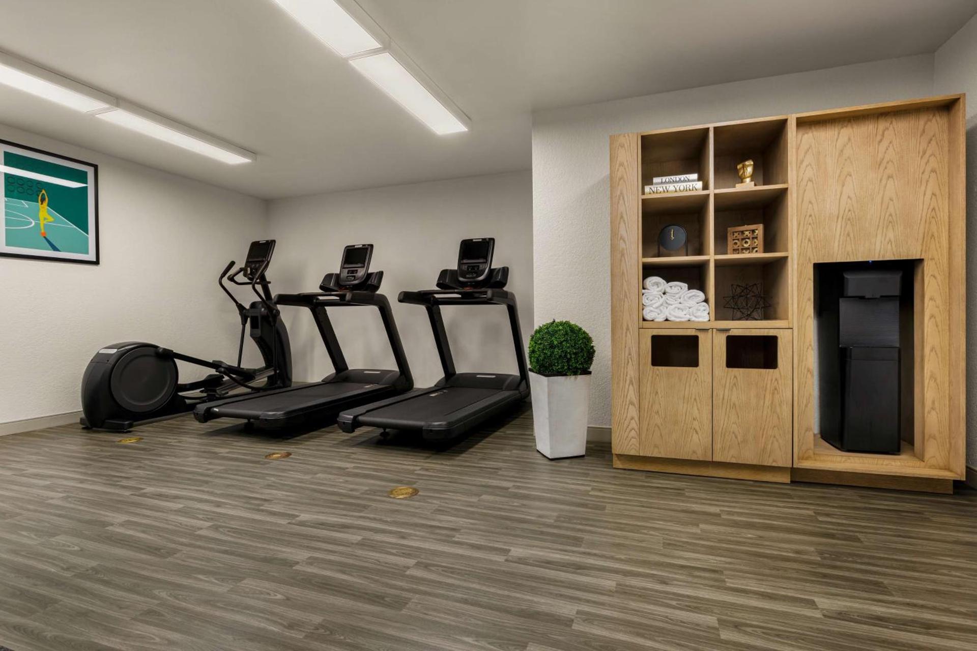 Sonesta Simply Suites Boston Braintree photo 25