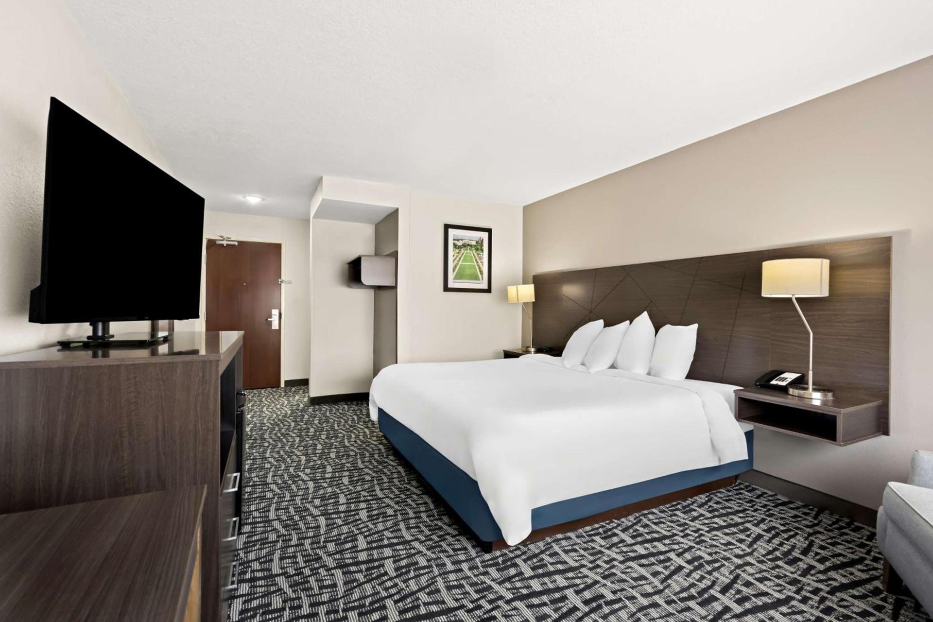 Best Western Bryan College Station photo 2