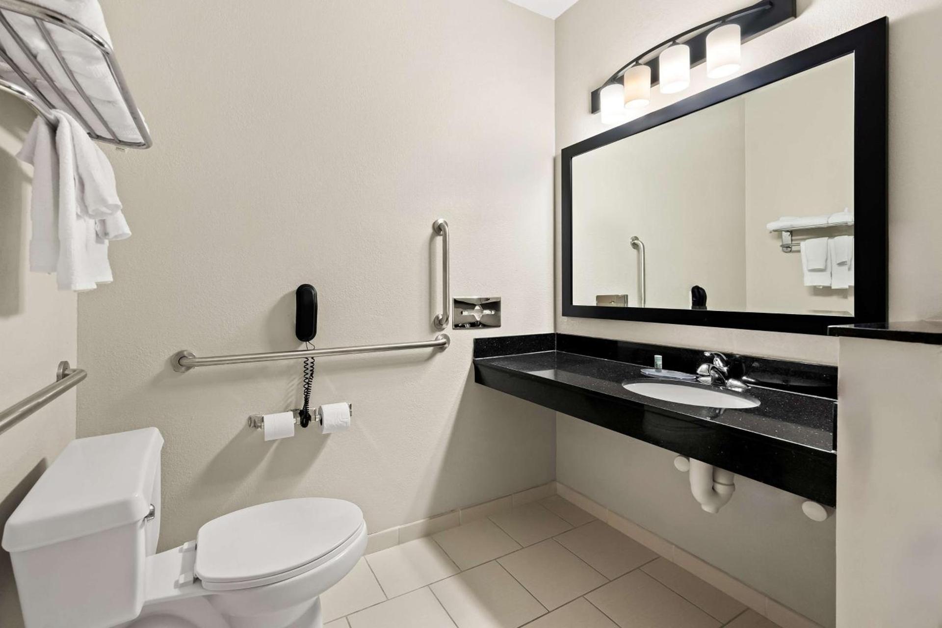 Best Western Bryan College Station photo 28