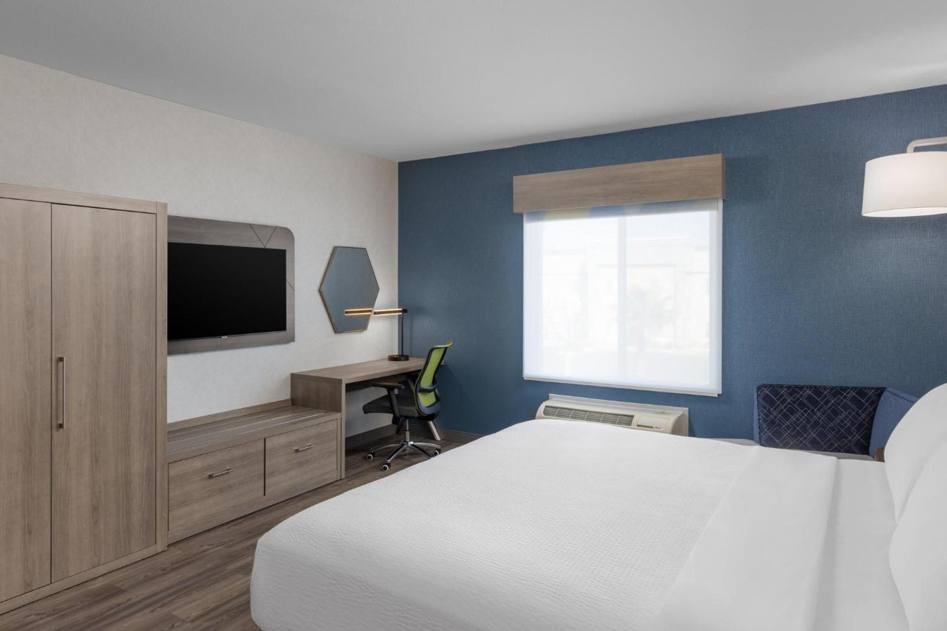 Holiday Inn Express & Suites Sacramento NE Cal Expo by IHG photo 74