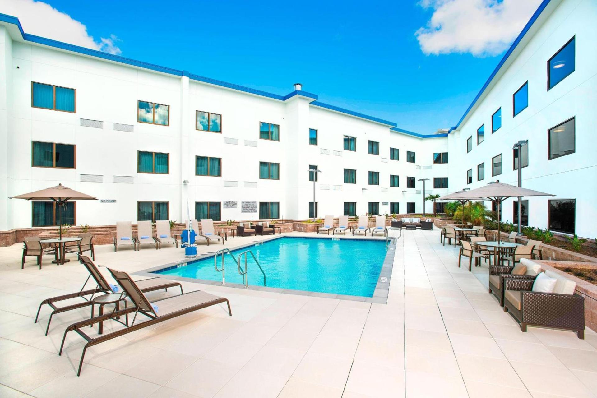 Courtyard by Marriott Redwood City photo 35