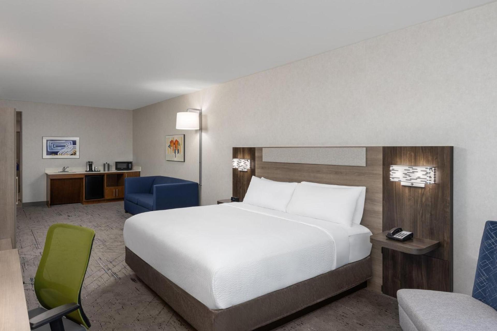 Holiday Inn Express & Suites Sacramento NE Cal Expo by IHG photo 81