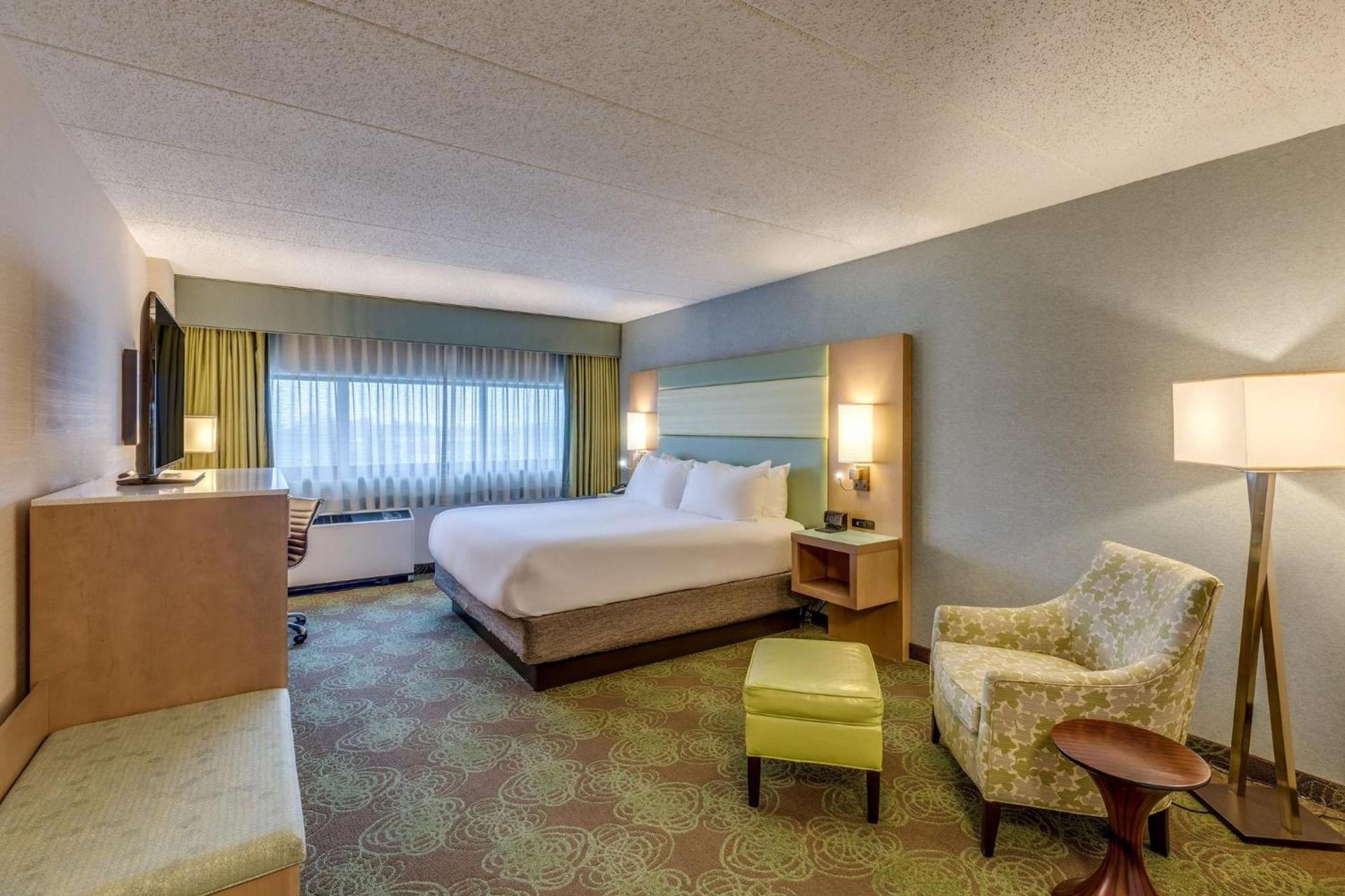 Crowne Plaza Lansing by IHG photo 34