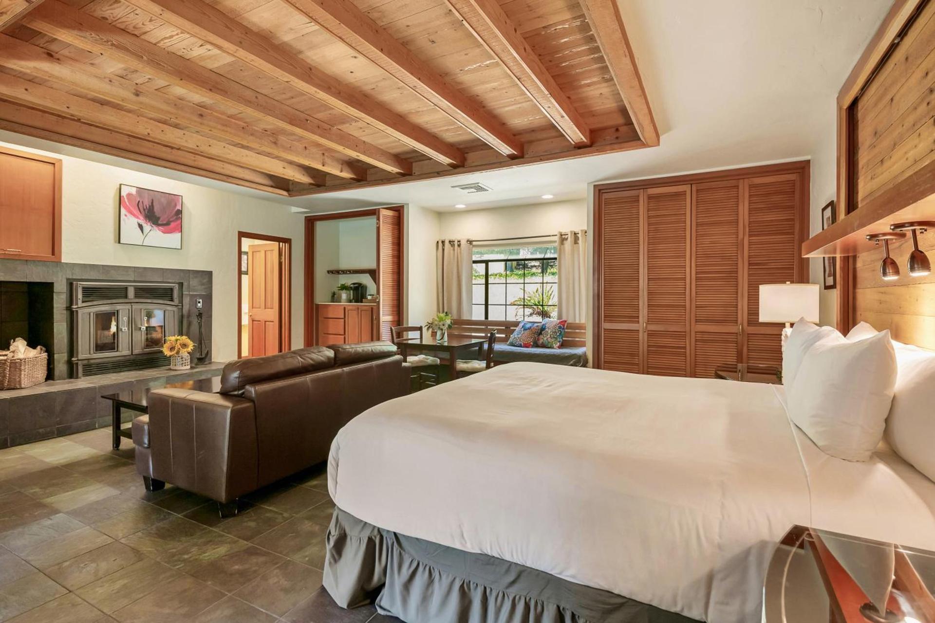Sonoma Coast Villa photo 3