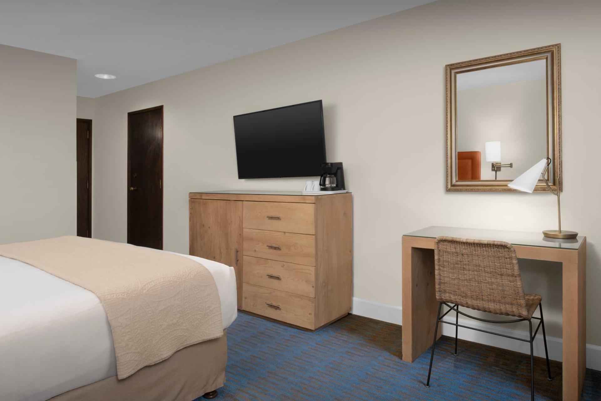 Ashland Hills Hotel & Suites photo 19