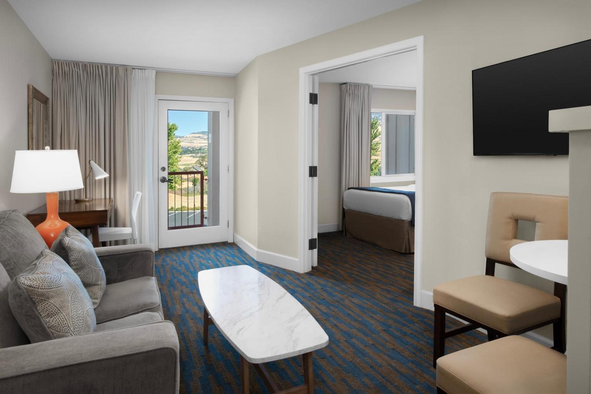 Ashland Hills Hotel & Suites photo 28