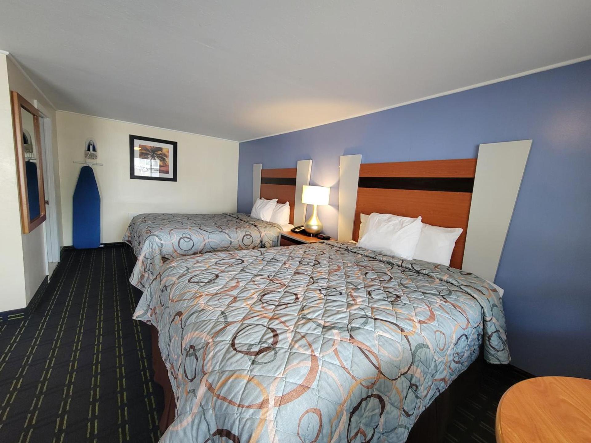Days Inn by Wyndham - Cape Cod photo 5