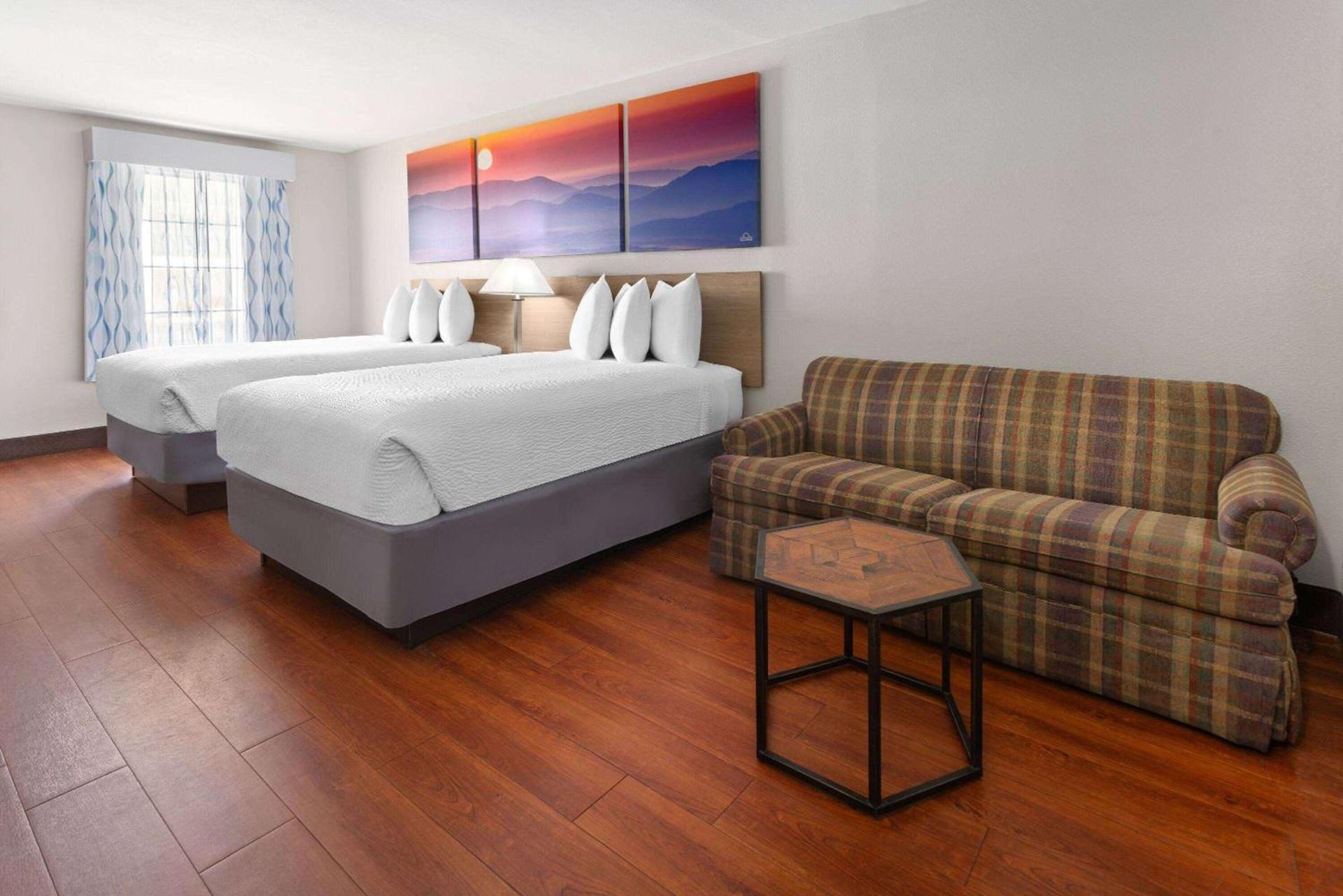 Days Inn by Wyndham Americus photo 11