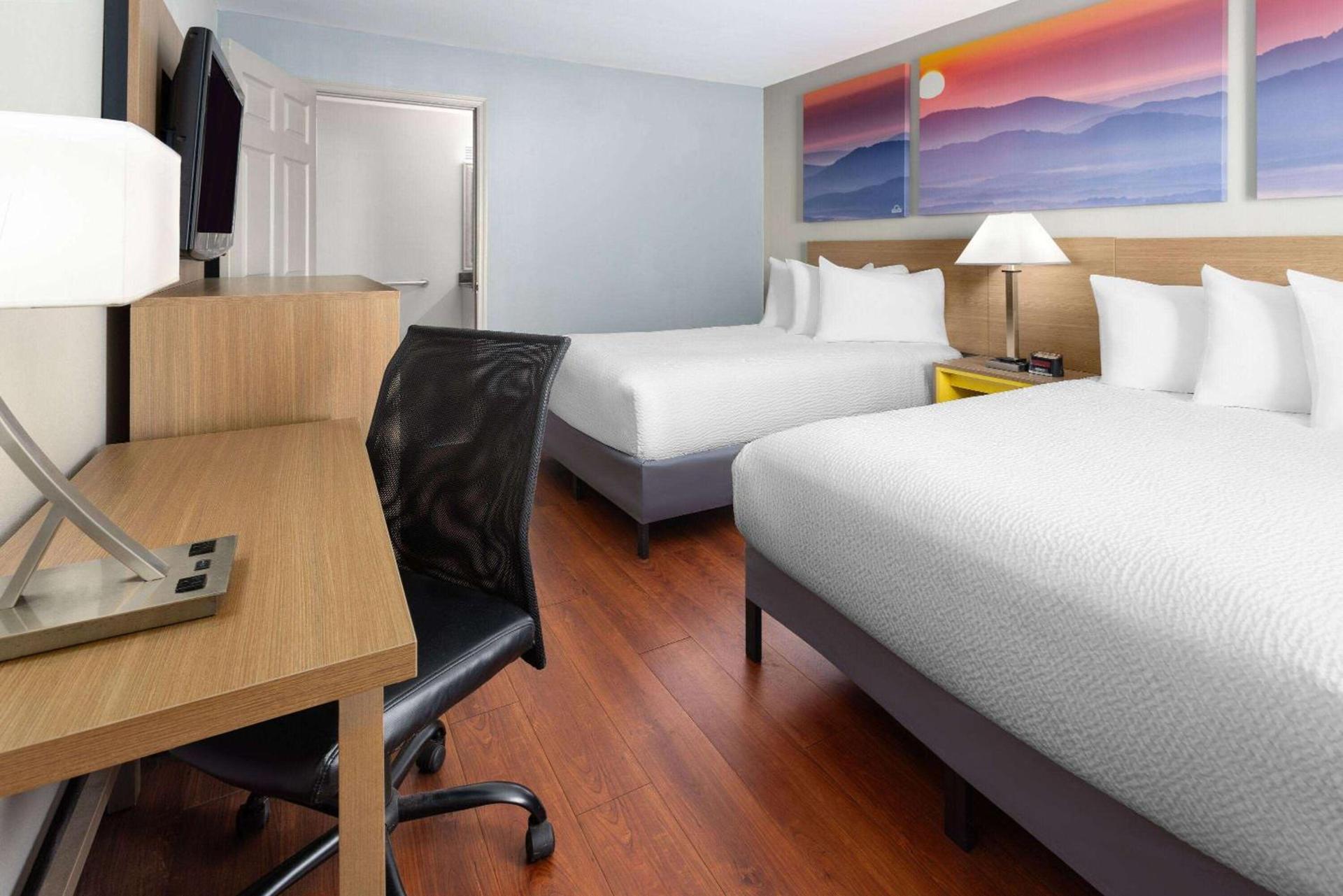 Days Inn by Wyndham Americus photo 17