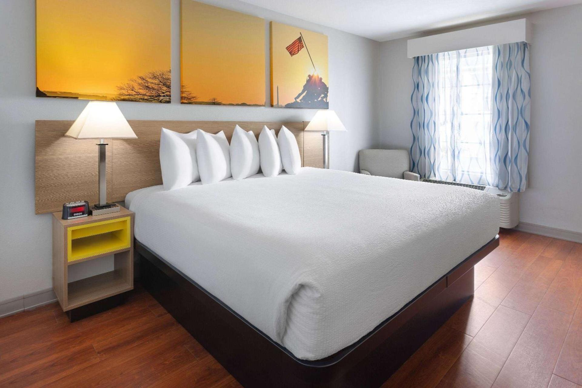 Days Inn by Wyndham Americus photo 21