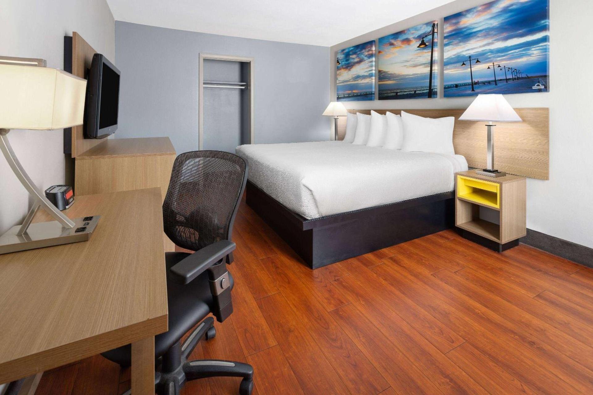 Days Inn by Wyndham Americus photo 23