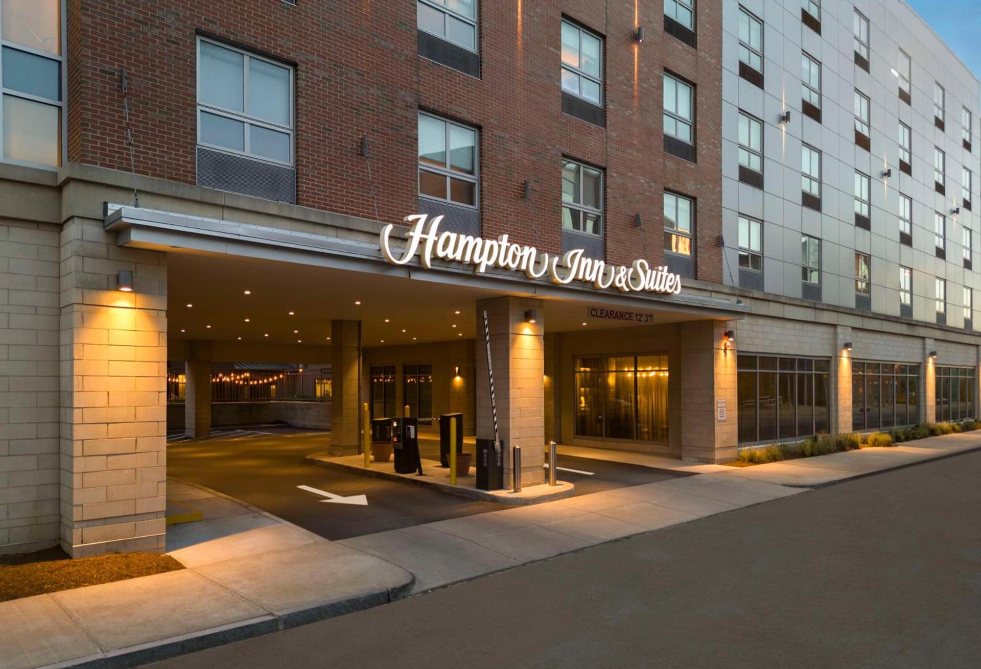 Hampton Inn & Suites-Worcester, MA photo 8