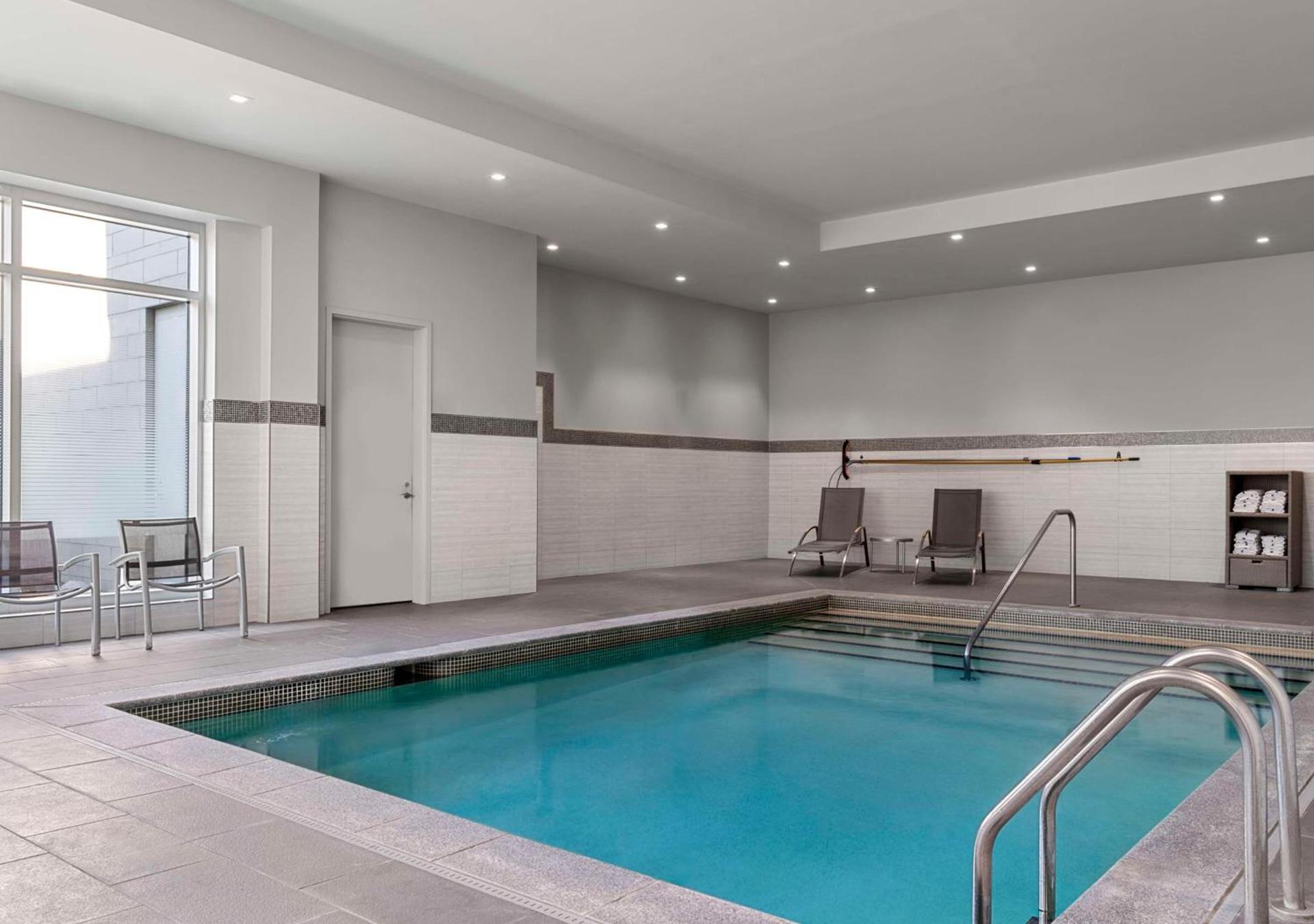 Hampton Inn & Suites-Worcester, MA photo 17