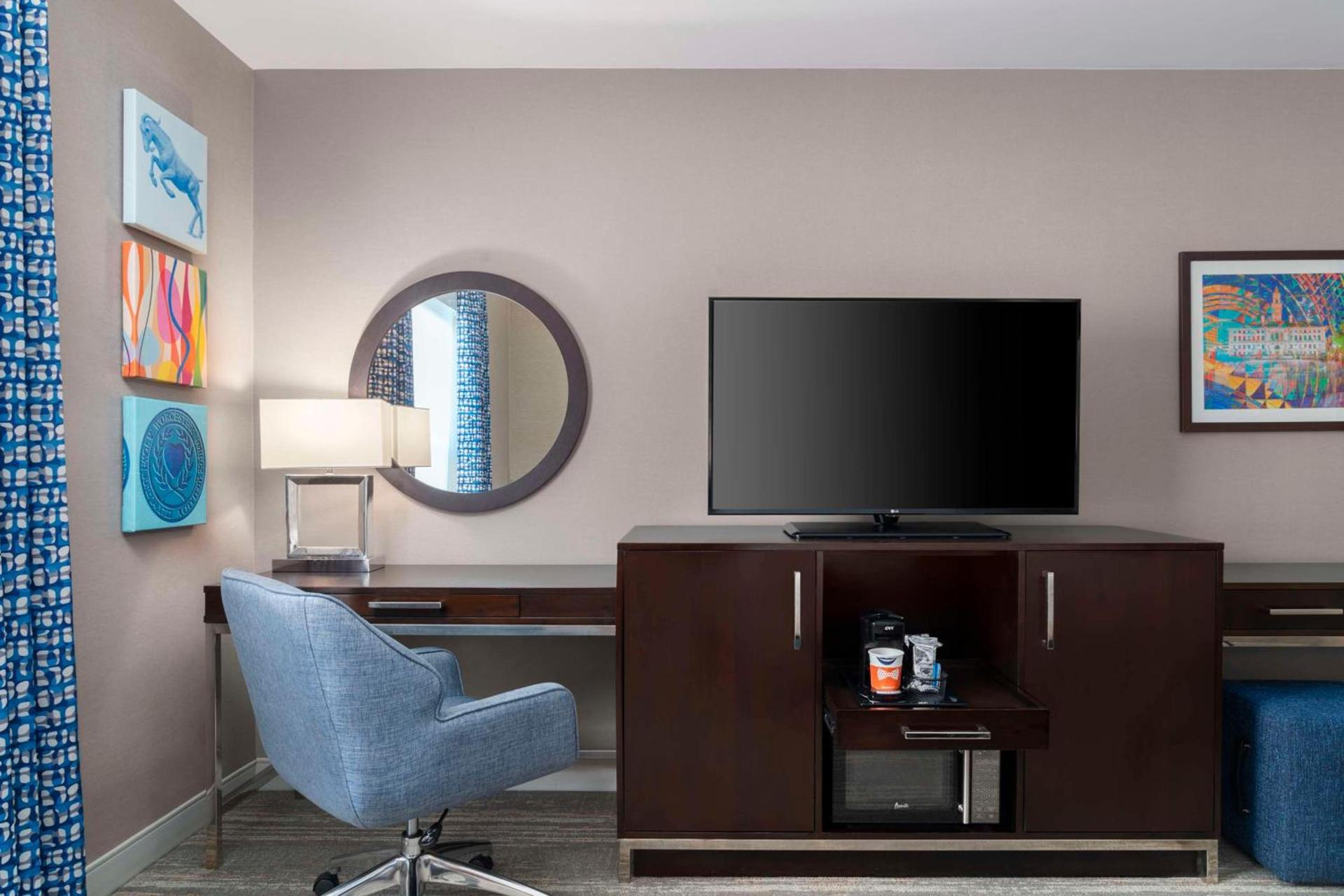 Hampton Inn & Suites-Worcester, MA photo 32