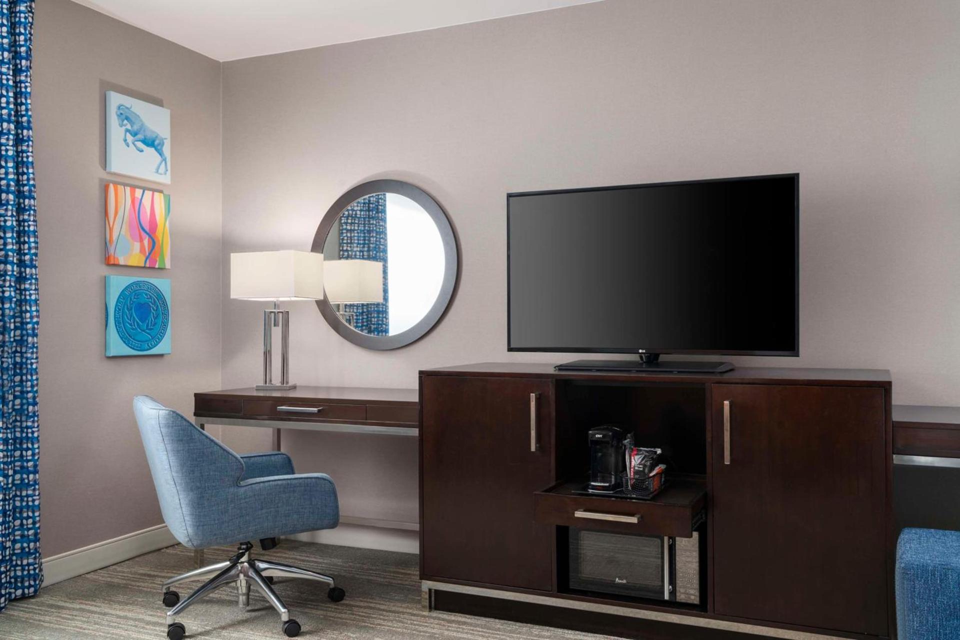 Hampton Inn & Suites-Worcester, MA photo 38