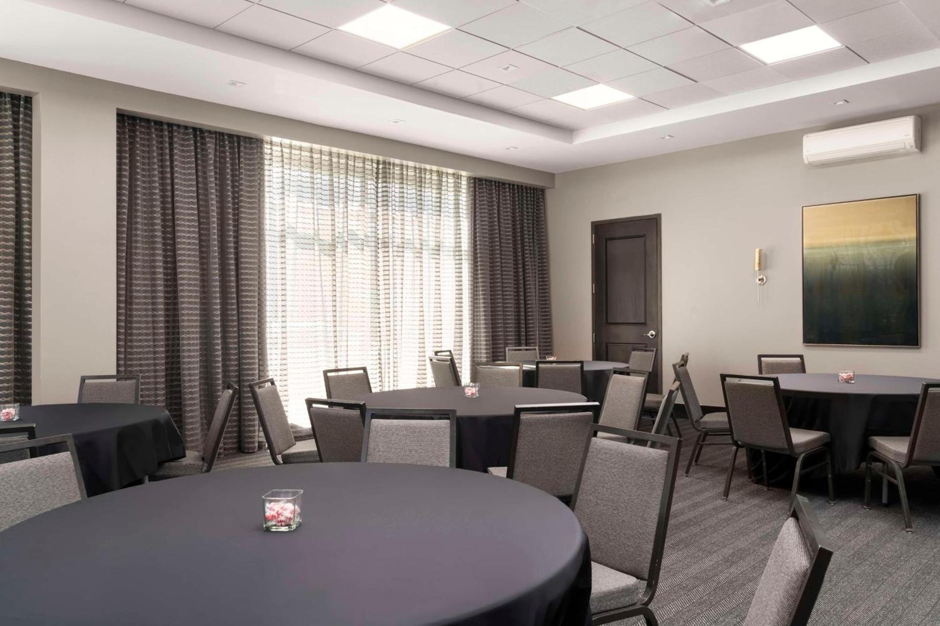 Hampton Inn & Suites-Worcester, MA photo 55
