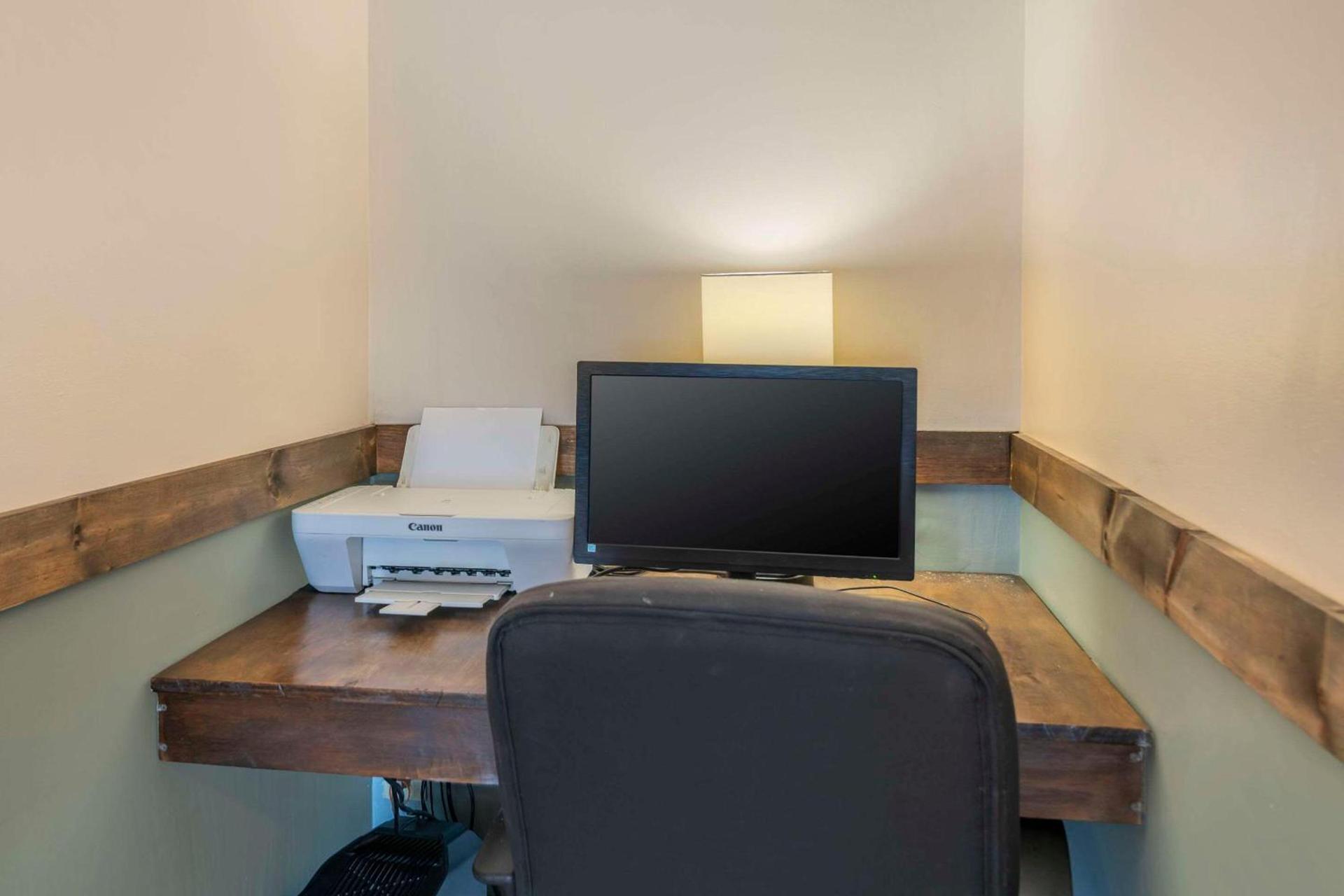 Quality Inn at Bangor Mall photo 31