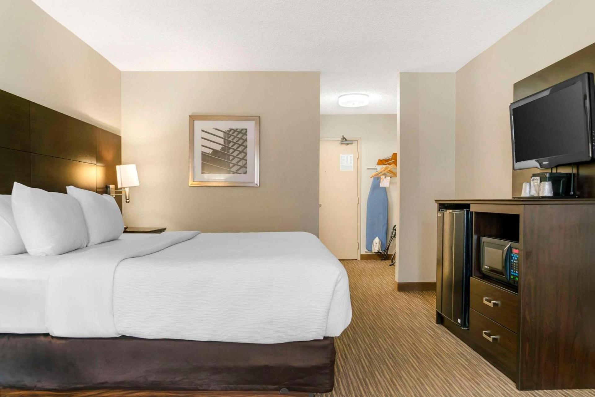 Quality Inn & Suites Monroe photo 12