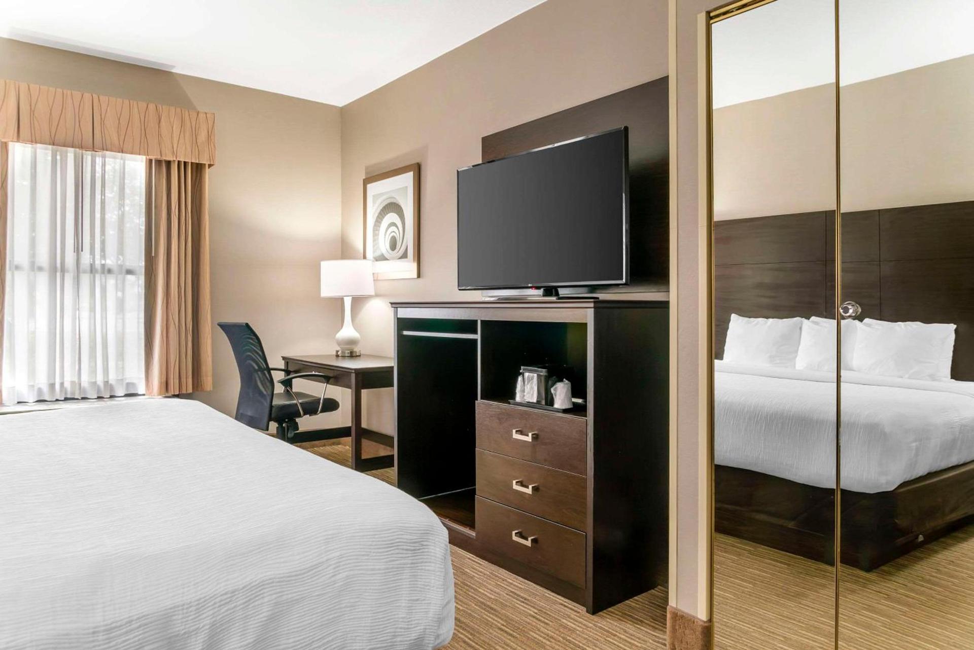 Quality Inn & Suites Monroe photo 27