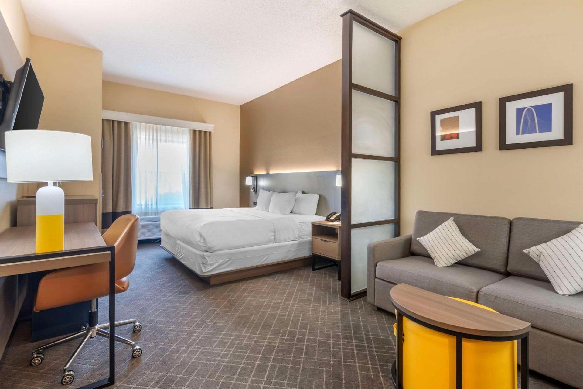 Comfort Suites McKinney-Allen photo 16