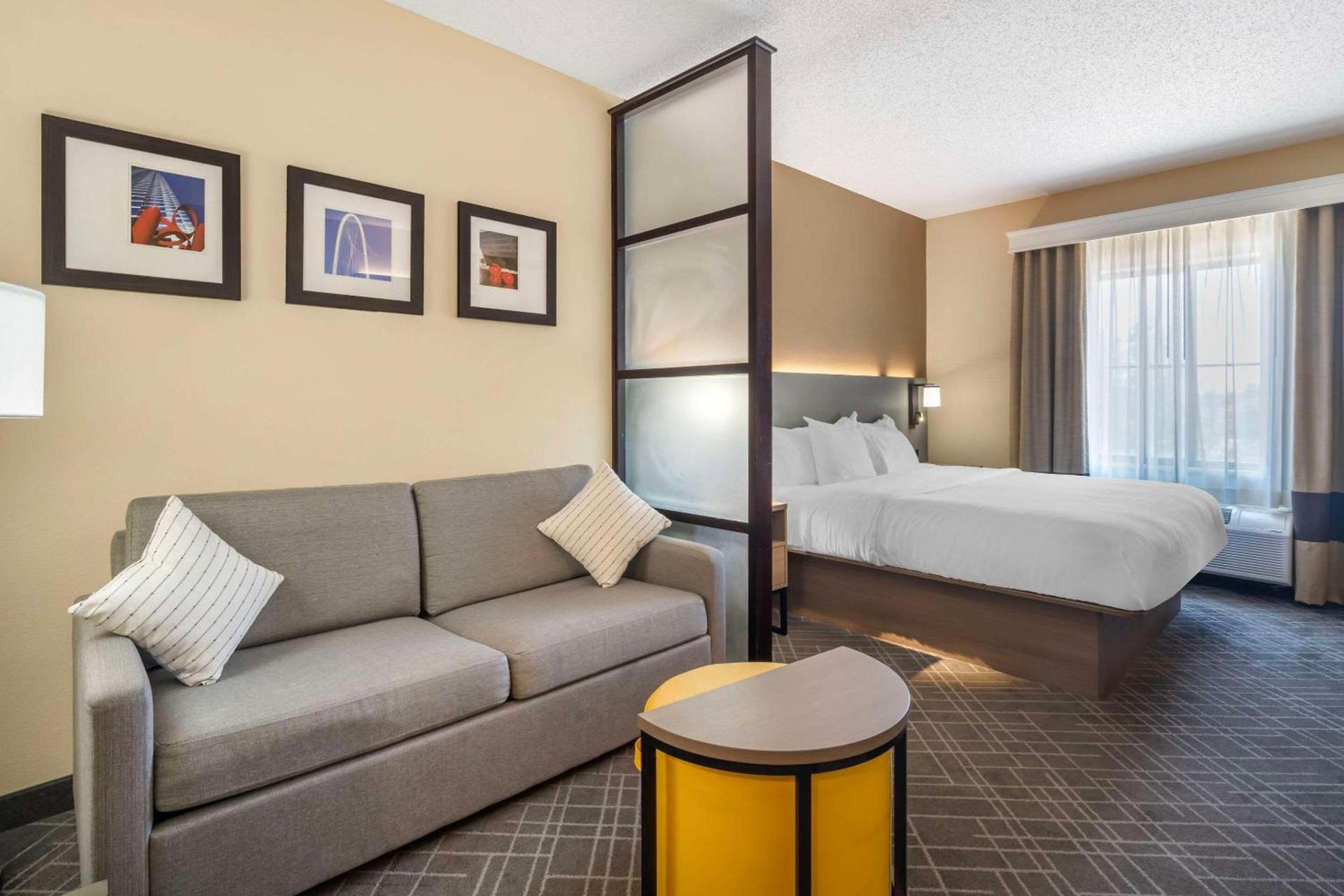 Comfort Suites McKinney-Allen photo 19