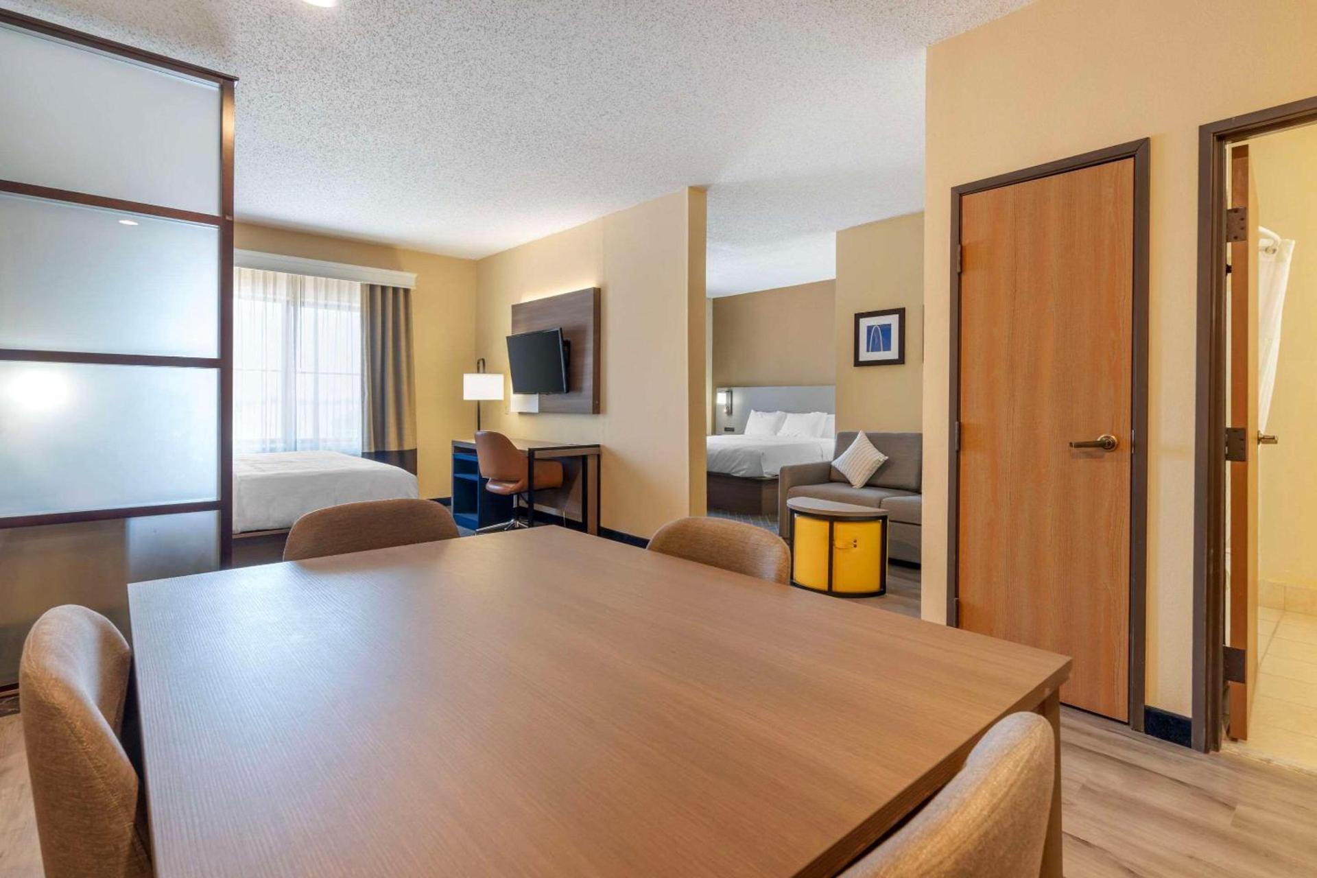 Comfort Suites McKinney-Allen photo 22