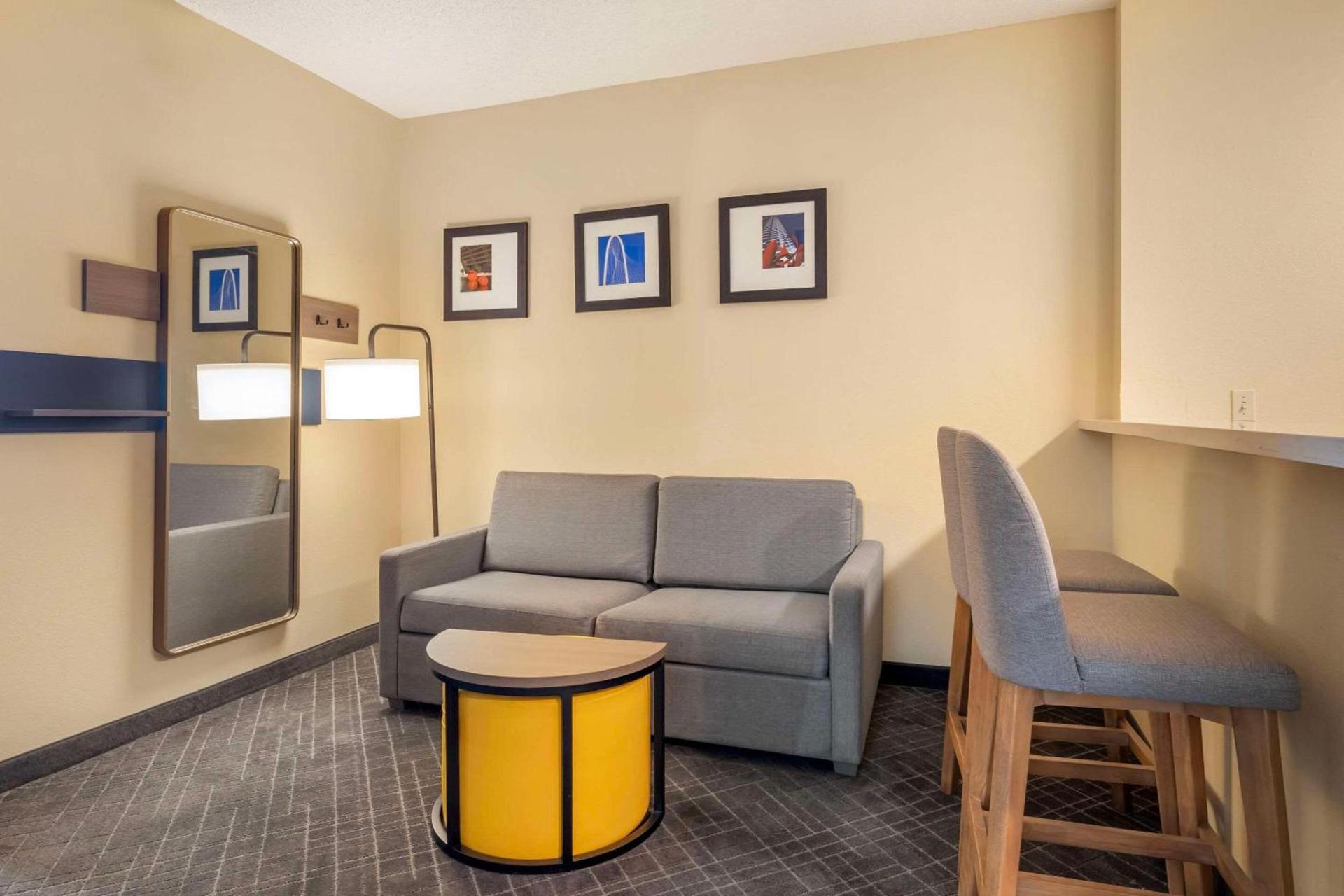 Comfort Suites McKinney-Allen photo 27