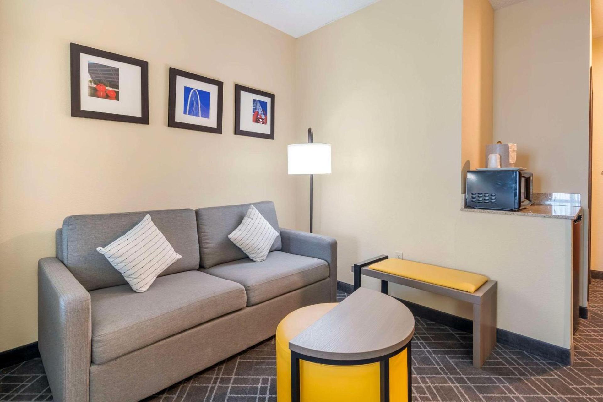 Comfort Suites McKinney-Allen photo 34