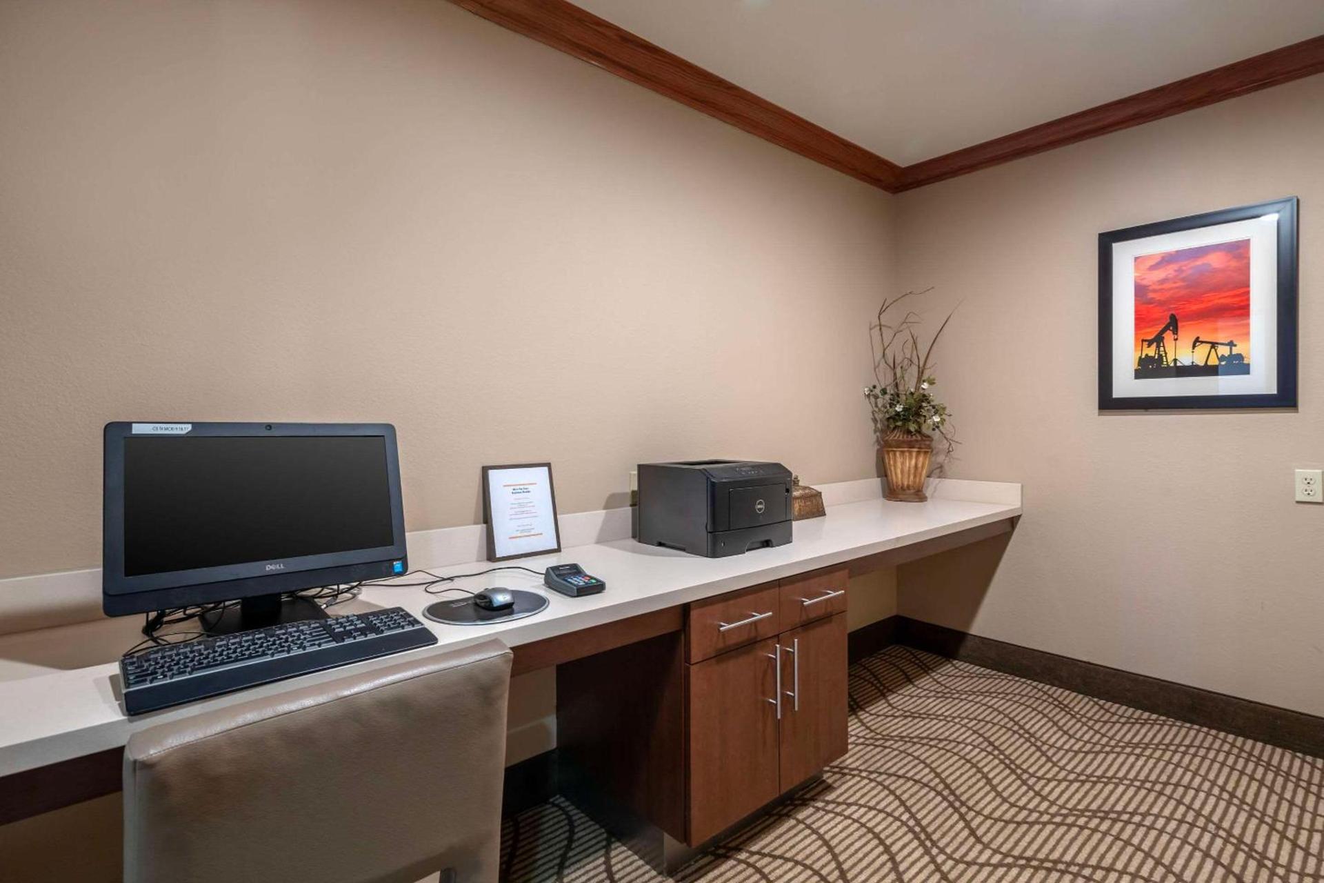 Comfort Suites McKinney-Allen photo 38