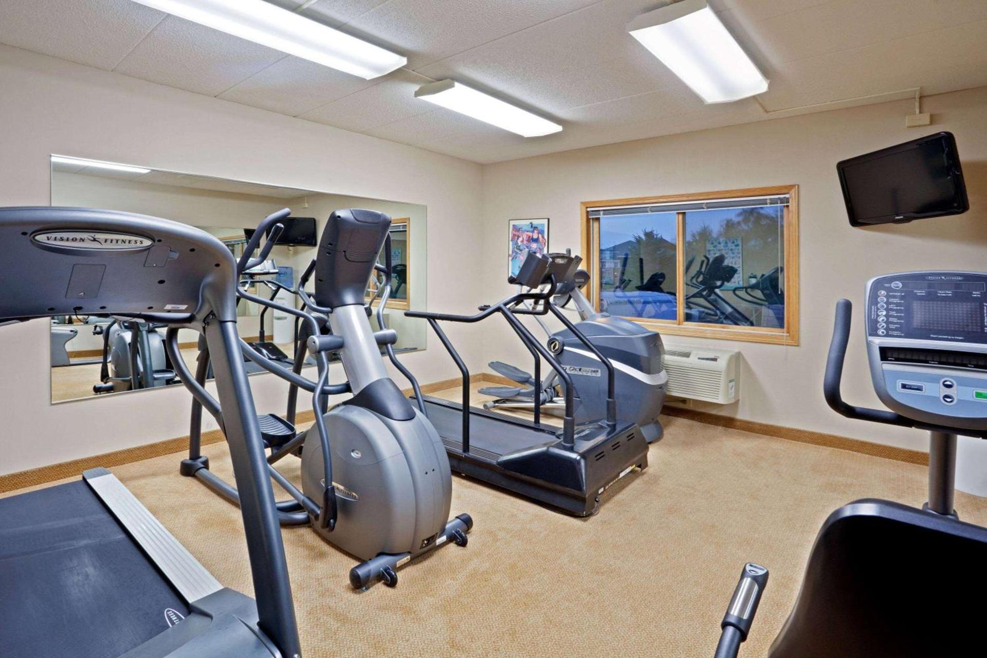 AmericInn by Wyndham Chanhassen photo 45