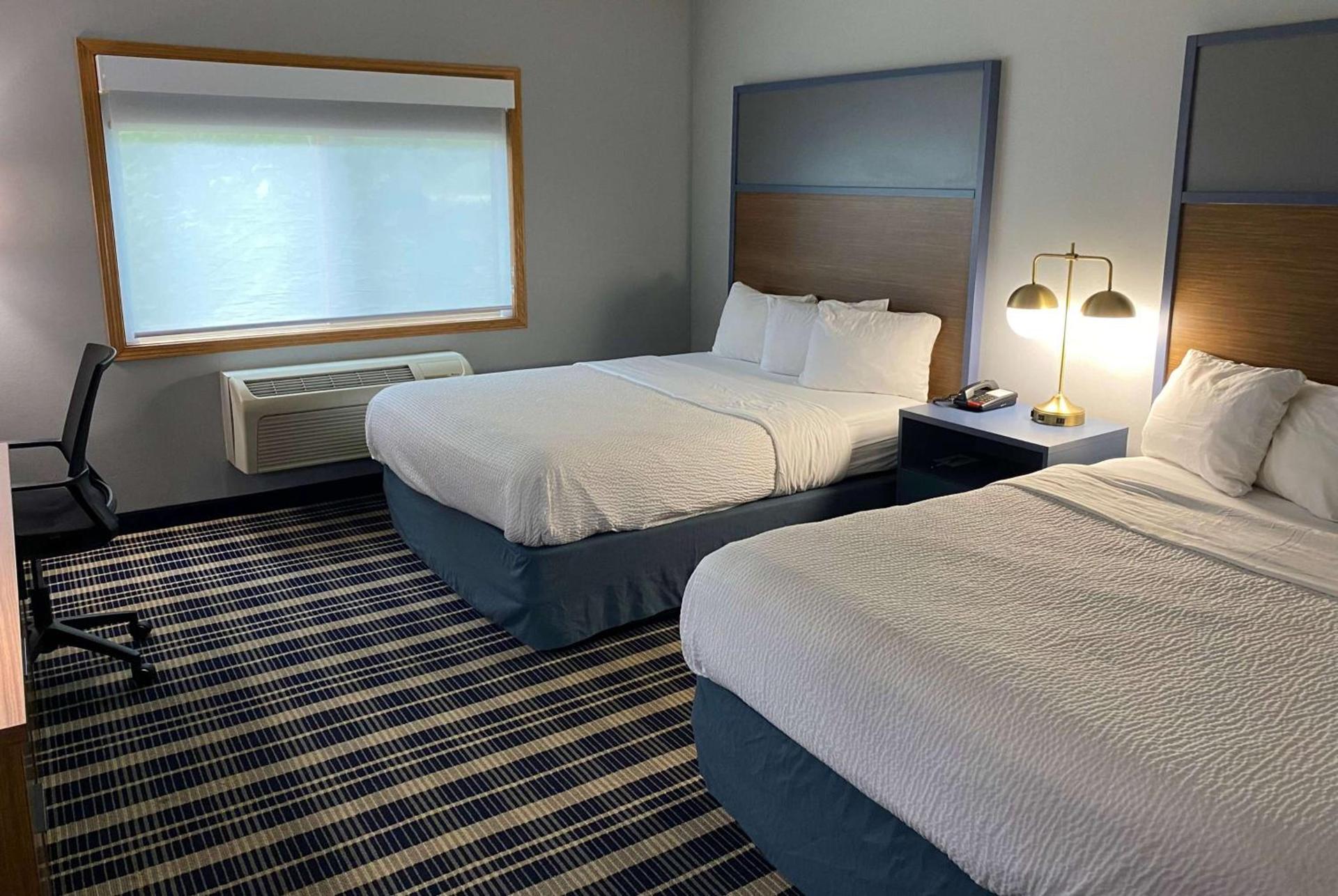 AmericInn by Wyndham Chanhassen photo 49