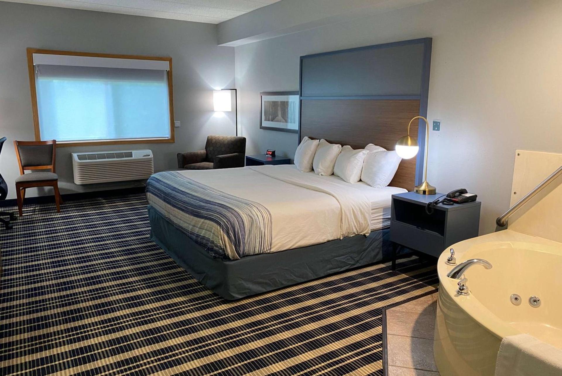 AmericInn by Wyndham Chanhassen photo 66