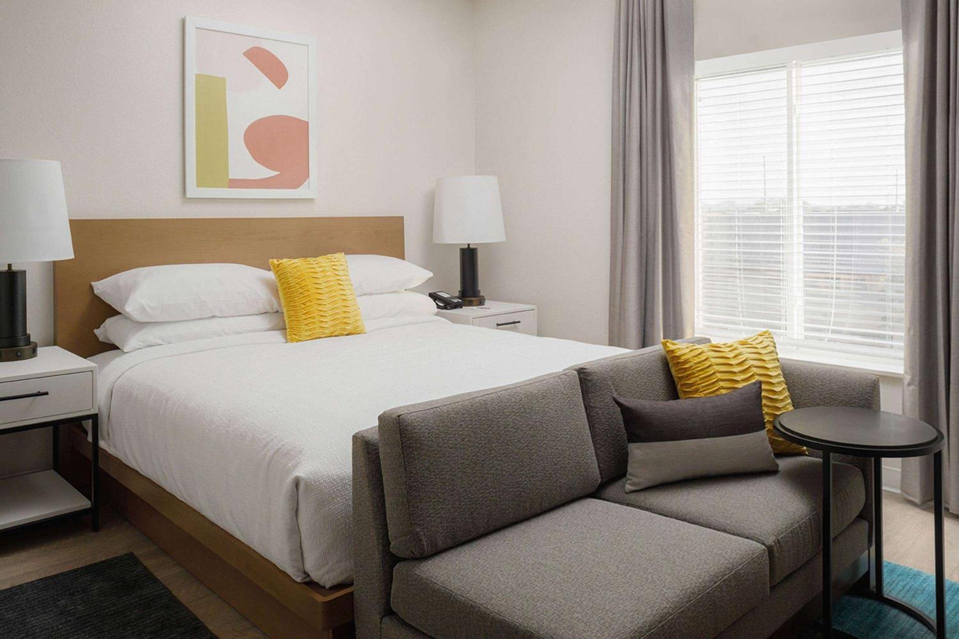 WaterWalk Extended Stay by Wyndham Jacksonville Deerwood Pk photo 3