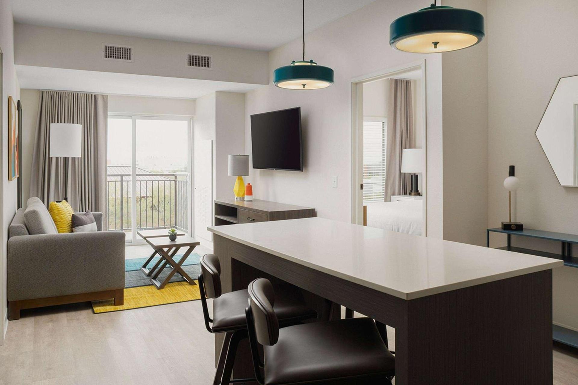 WaterWalk Extended Stay by Wyndham Jacksonville Deerwood Pk photo 9