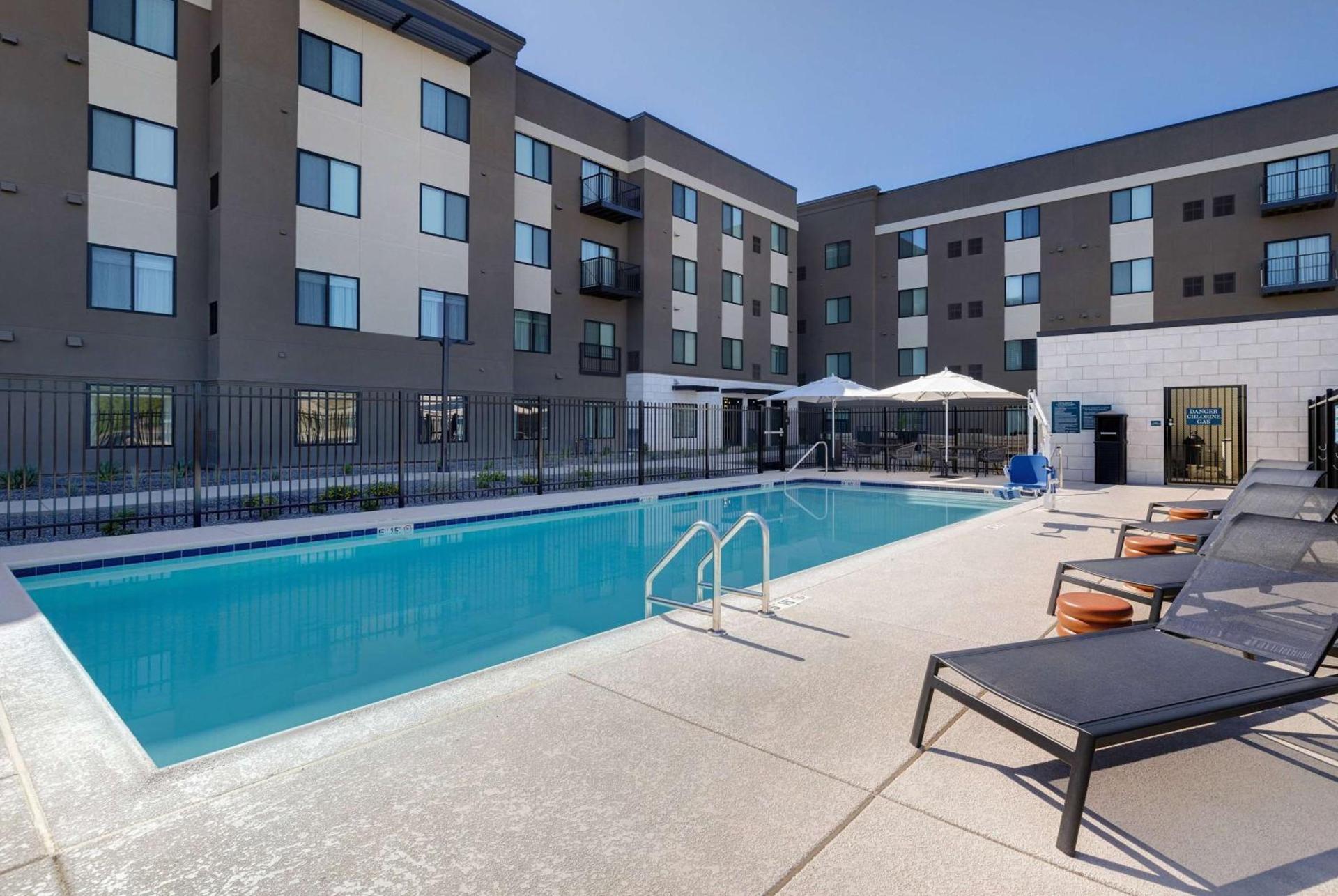 WaterWalk Extended Stay by Wyndham Tucson photo 6