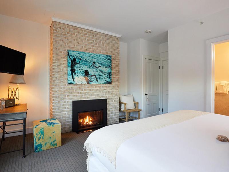 Shelter Harbor Inn photo 2