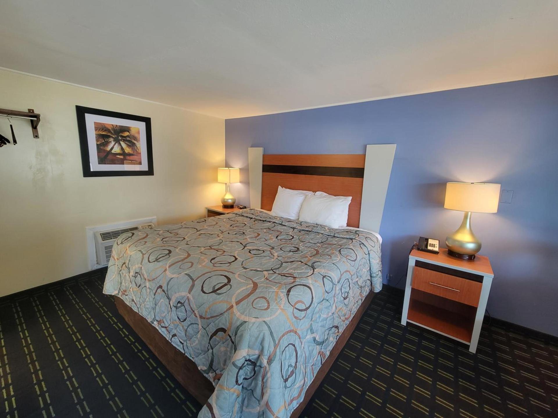 Days Inn by Wyndham - Cape Cod photo 22