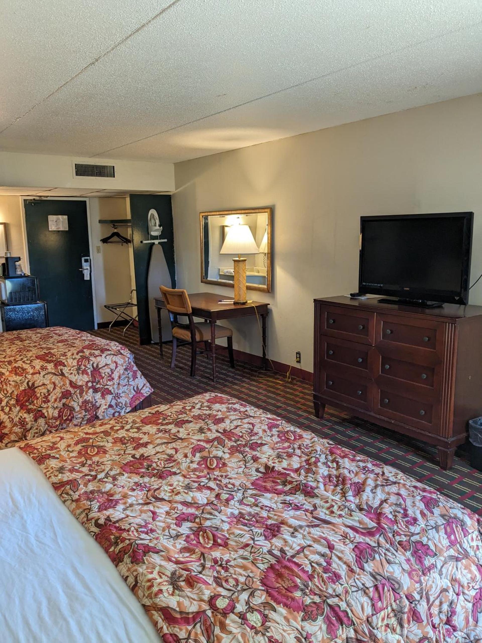 Select Inn Murfreesboro photo 52